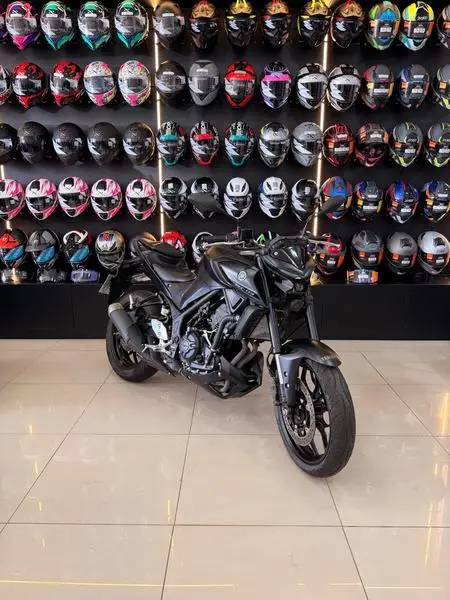 Moto Yamaha MT-03 2023 ABS