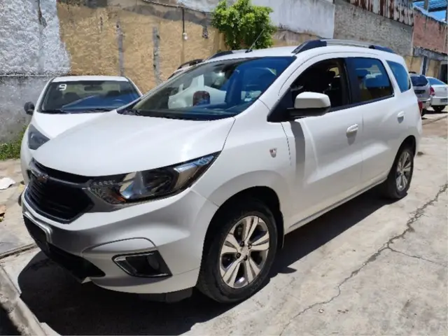 Carro Chevrolet Spin 2024 Premier 1.8 (Aut.)