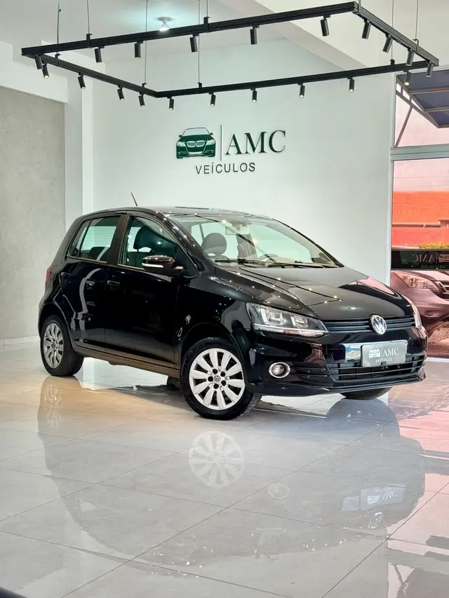 Carro Volkswagen Fox 2017 1.0 MPI Trendline (Flex)