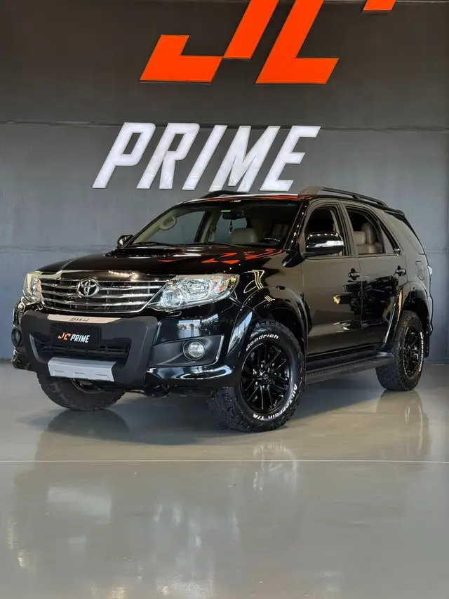 Carro Toyota Hilux SW4 2014 3.0 TDI 4x4 SRV 7L