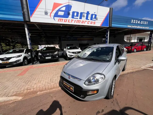 Carro Fiat Punto 2013 Attractive 1.4 (Flex)
