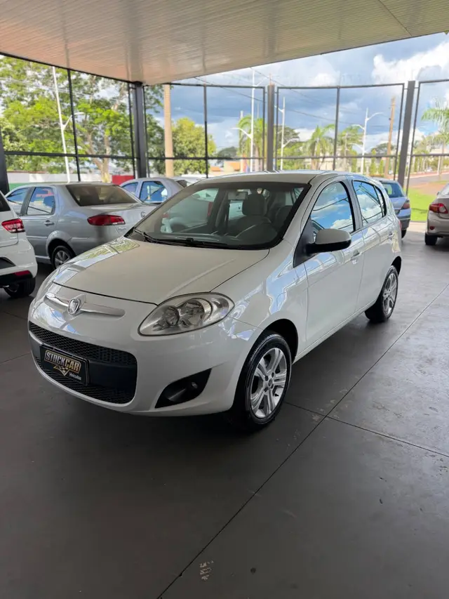 Carro Fiat Palio 2013 Essence 1.6 16V (Flex)