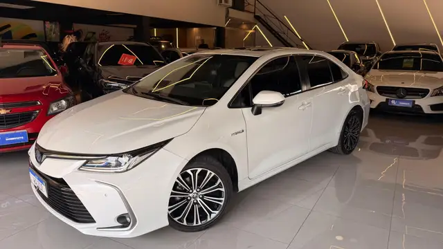 Carro Toyota Corolla 2022 Altis Premium Hybrid 1.8 (Flex) (Aut)