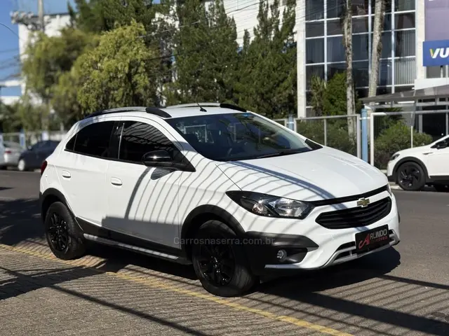 Carro Chevrolet Onix 2019 1.4 Activ SPE/4