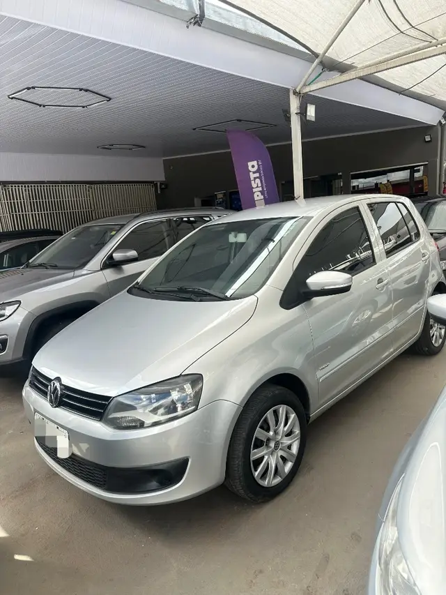 Carro Volkswagen Fox 2011 1.6 8V (Flex)