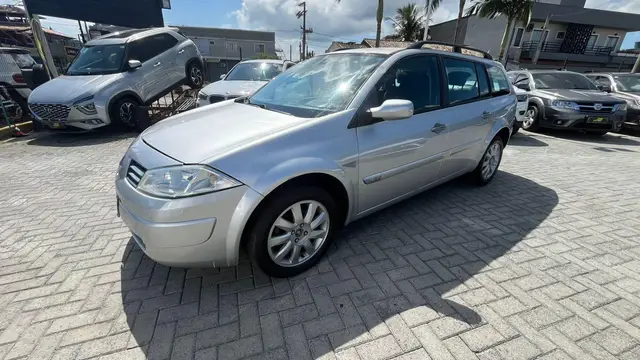 Carro Renault Megane Grand Tour 2013 Mégane Grand Tour Dynamique 1.6 16V (flex)