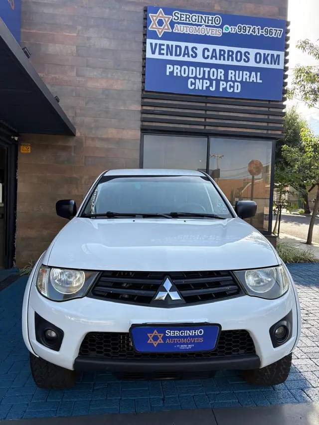 Carro Mitsubishi L200 Triton Sport 2013 2.4 HLS (Flex)