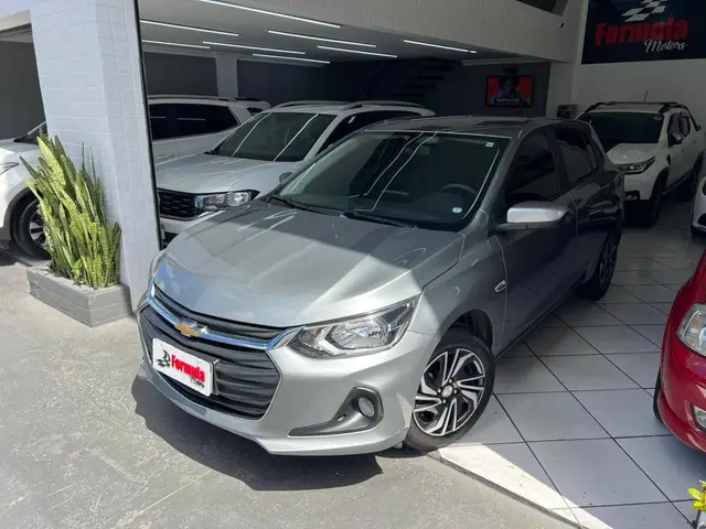 Carro Chevrolet Onix 2025 LT 1.0