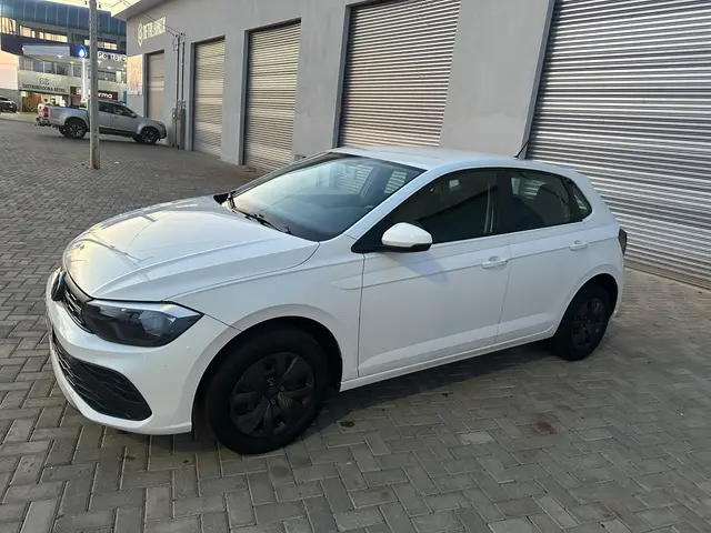 Carro Volkswagen Polo 2025 Track 1.0 Flex 12V 5p
