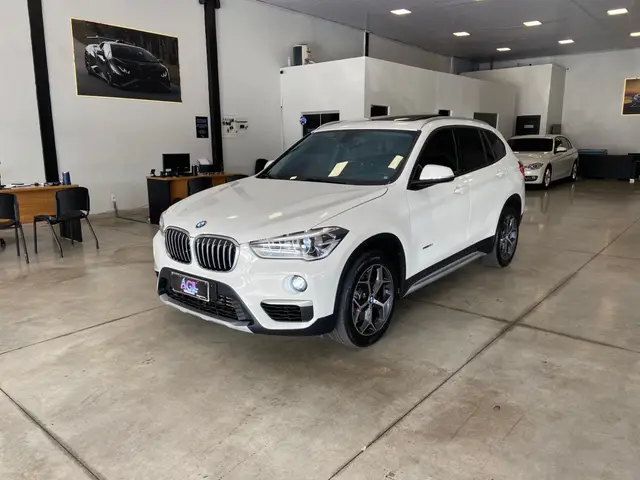Carro BMW X1 2016 2.0 sDrive20i GP