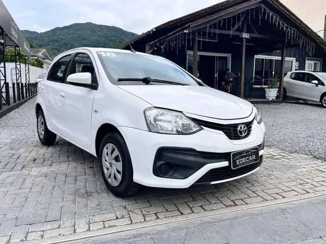 Carro Toyota Etios Sedan 2018 XS 1.5 (Aut) (Flex)