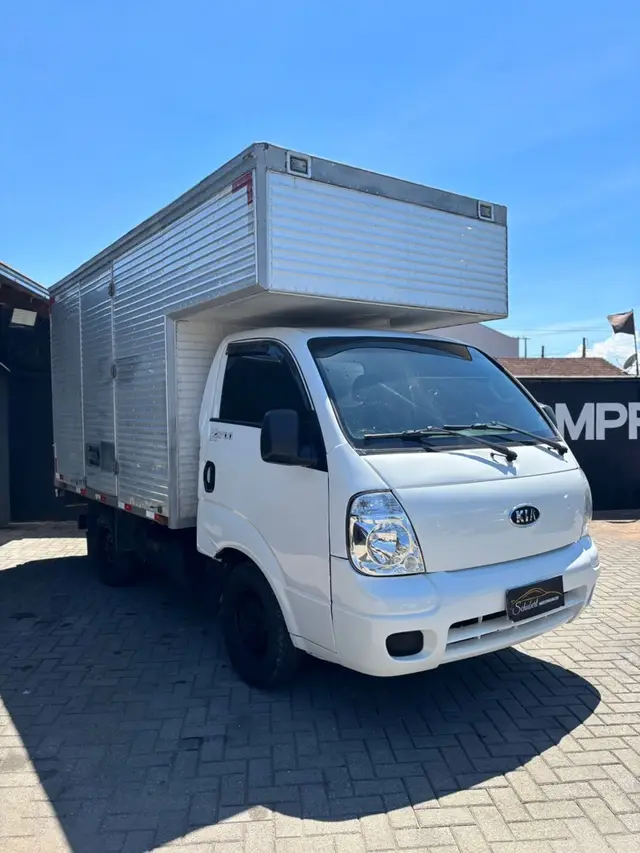 Carro Kia Bongo 2006 K-2700 4x4 RS com carrocaria (cab. dupla)