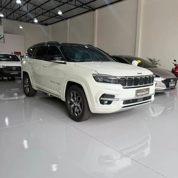 Carro Jeep Commander 2023 Overland 2.0 TD380