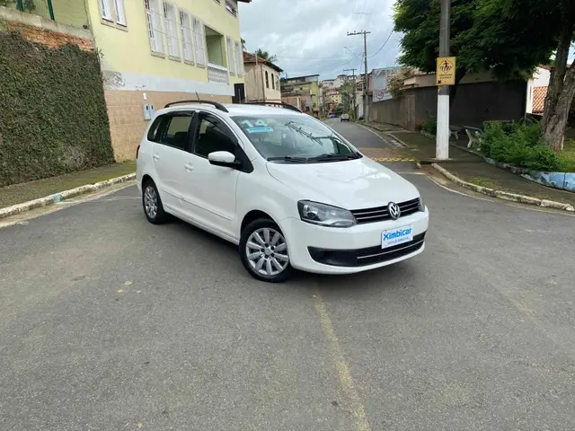 Carro Volkswagen SpaceFox 2014 1.6 8V Trend I-Motion (Flex)