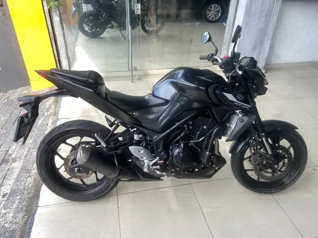 Moto Yamaha MT-03 2023 ABS