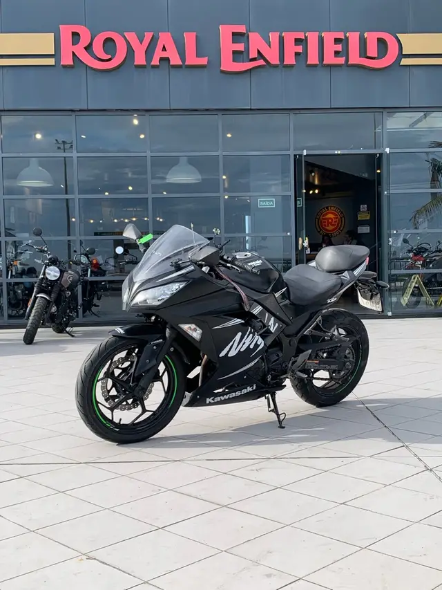 Moto Kawasaki Ninja 2017 300