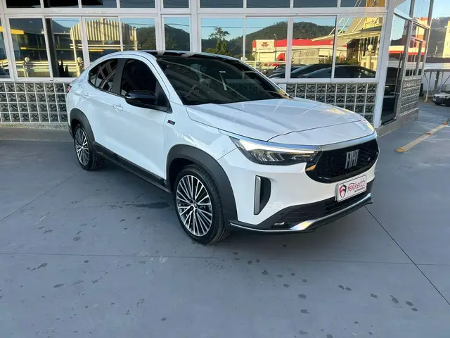 Carro Fiat Fastback 2025 Limited Edition