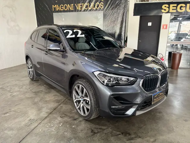 Carro BMW X1 2022 sDrive20i 2.0 Turbo (Aut.)