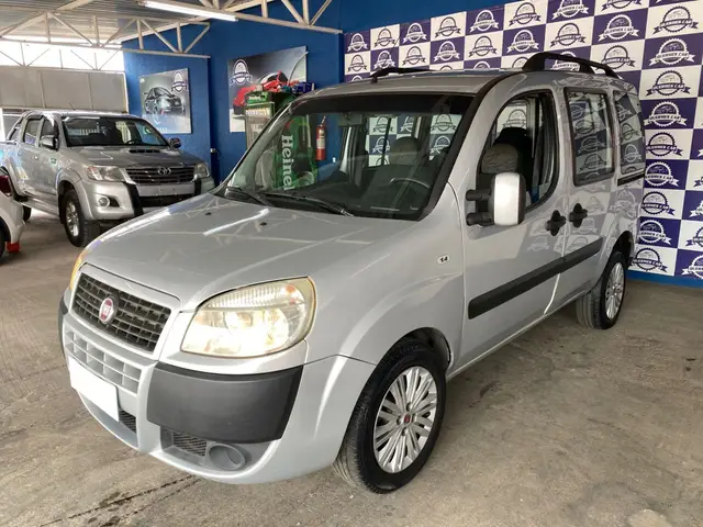 Carro Fiat Doblò 2016 Attractive 1.4 8V (Flex)