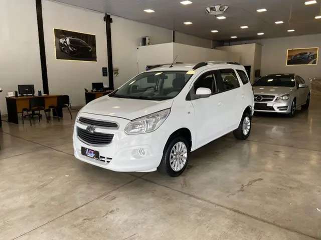 Carro Chevrolet Spin 2014 LT 5S 1.8 (Aut) (Flex)