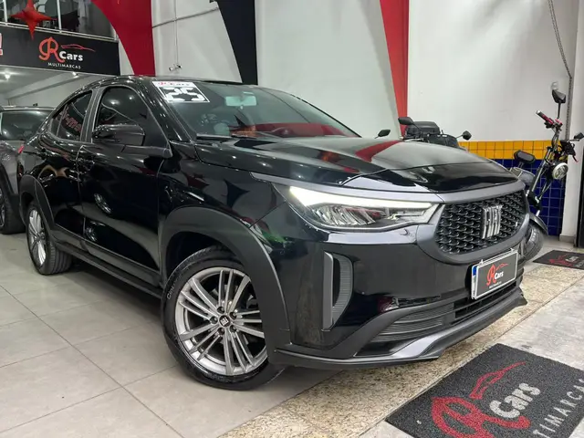 Carro Fiat Fastback 2025 Turbo 200