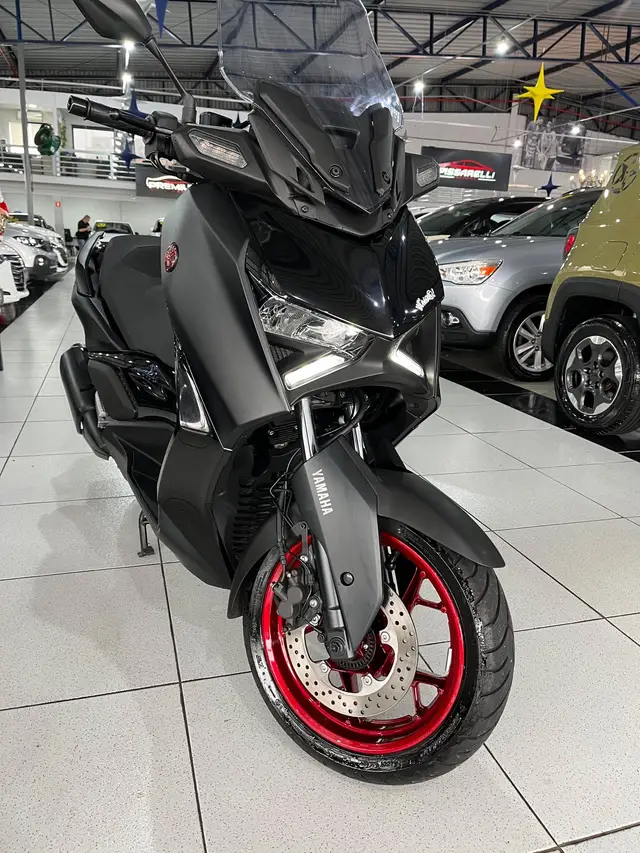 Moto Yamaha XMax 2025 250 Connected