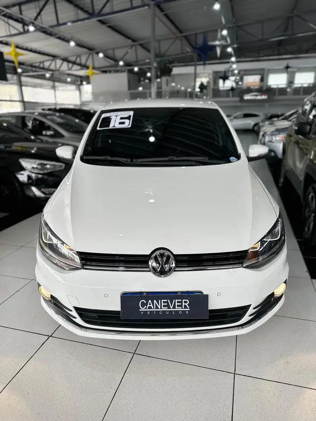 Carro Volkswagen Fox 2016 1.6 16v MSI Highline I-Motion (Flex)