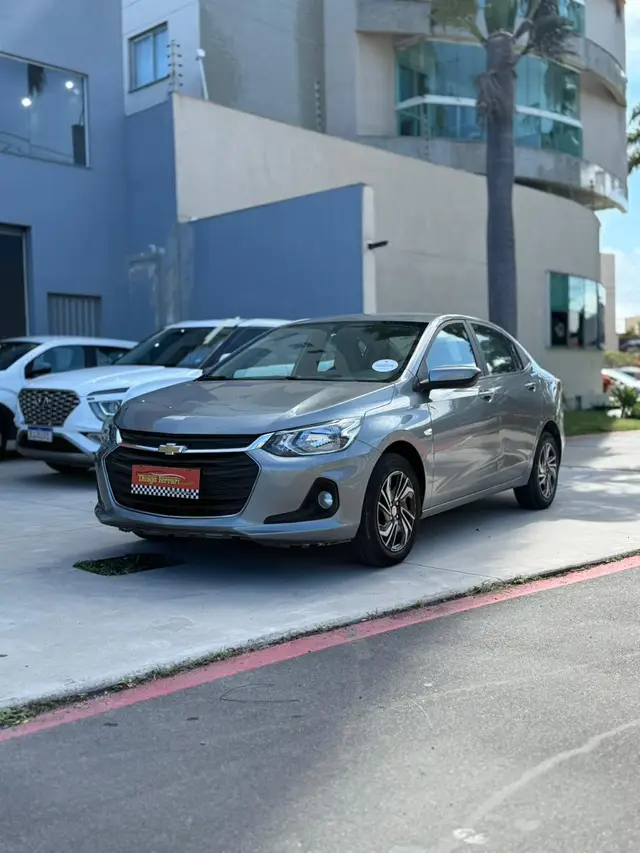 Carro Chevrolet Onix Plus 2024 LT 1.0