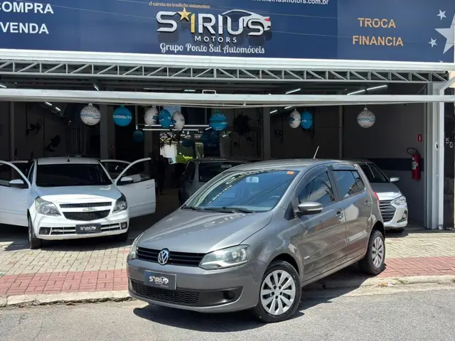 Carro Volkswagen Fox 2013 1.0 VHT (Flex) 4p