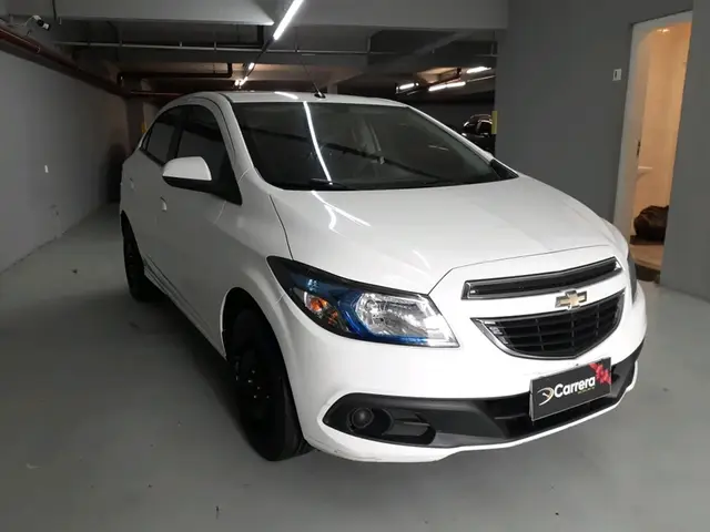 Carro Chevrolet Onix 2016 1.4 LT SPE/4