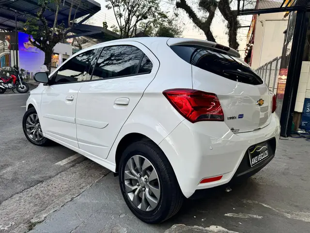Carro Chevrolet Onix 2018 1.4 Advantage SPE/4 (Aut)