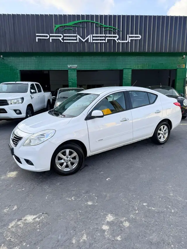 Carro Nissan Versa 2014 1.6 16V S (Flex)