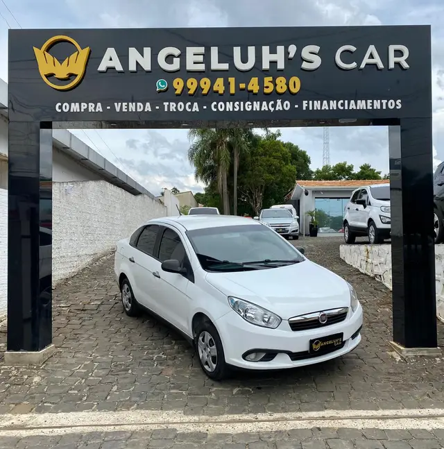 Carro Fiat Grand Siena 2018 Attractive 1.0 (Flex)