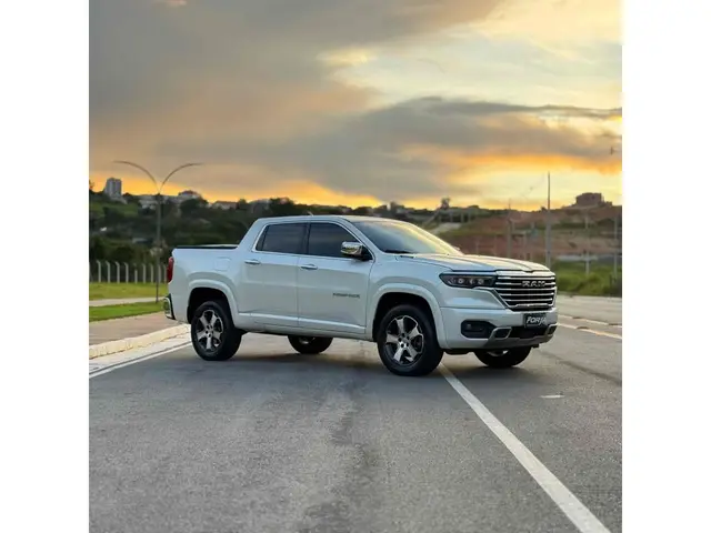 Carro Ram Rampage 2024 Laramie 2.0 Turbo