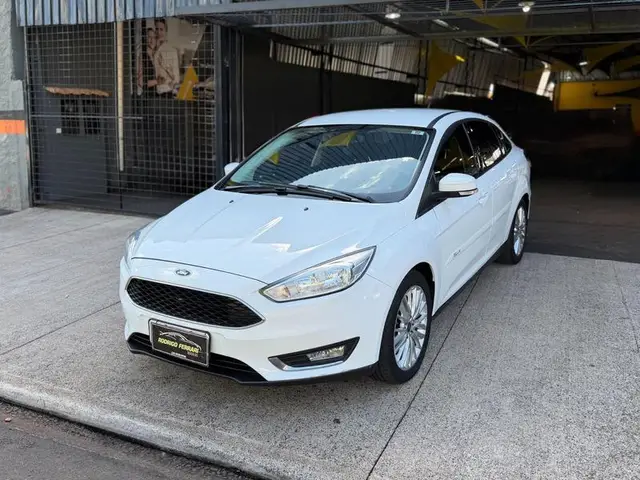 Carro Ford Focus Sedan 2018 SE 2.0 PowerShift