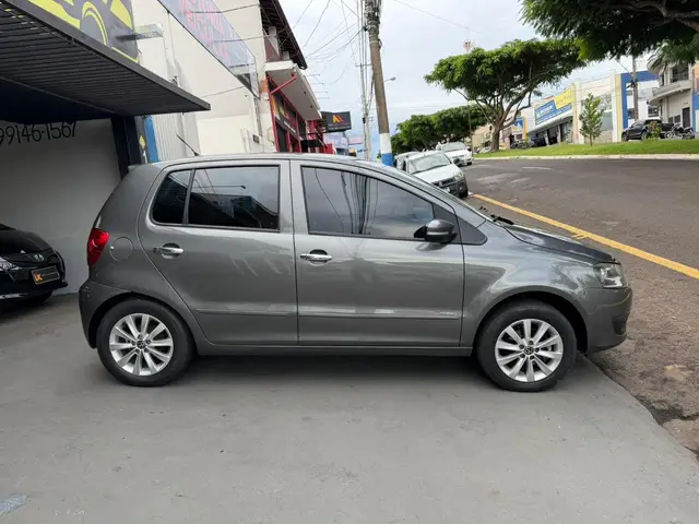 Carro Volkswagen Fox 2011 1.6 8V (Flex)