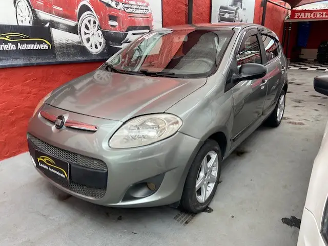 Carro Fiat Palio 2014 Attractive 1.4 8V (Flex)