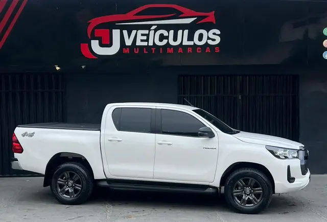 Carro Toyota Hilux Cabine Dupla 2024 STD Power Pack 4x4 2.8 Diesel