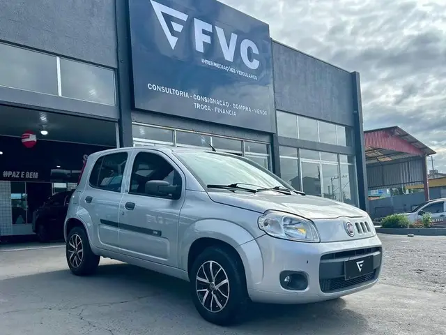 Carro Fiat Uno 2014 Vivace Celeb. 1.0 8V (Flex) 4p