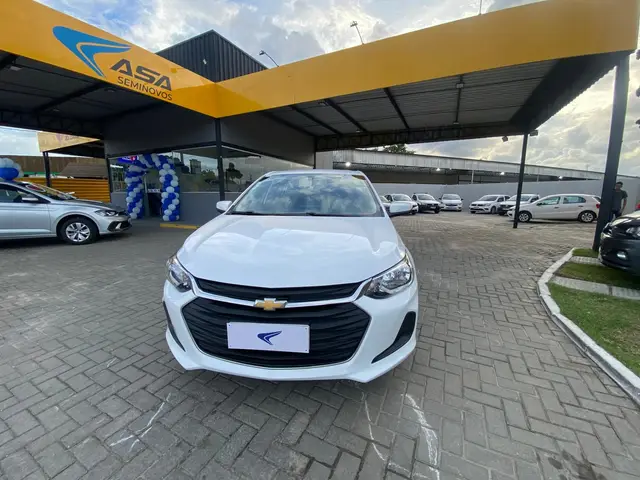 Carro Chevrolet Onix Plus 2023 LT 1.0