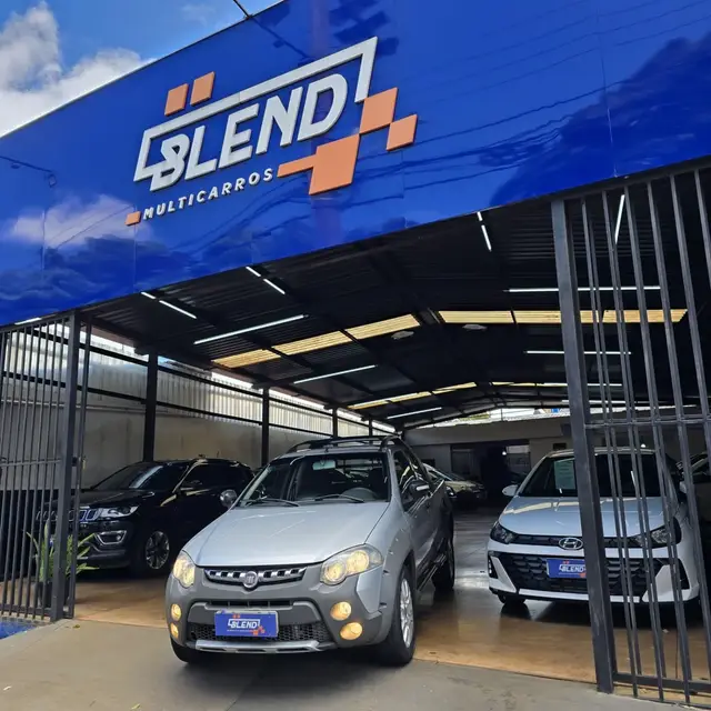 Carro Fiat Strada 2013 Adventure 1.8 16V (Flex) (Cabine Estendida)