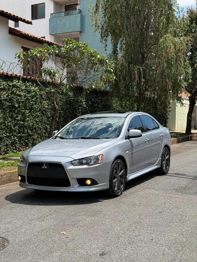 Carro Mitsubishi Lancer 2013 2.0 16V