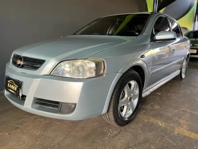 Carro Chevrolet Astra Sedan 2007 Advantage 2.0 (Flex)