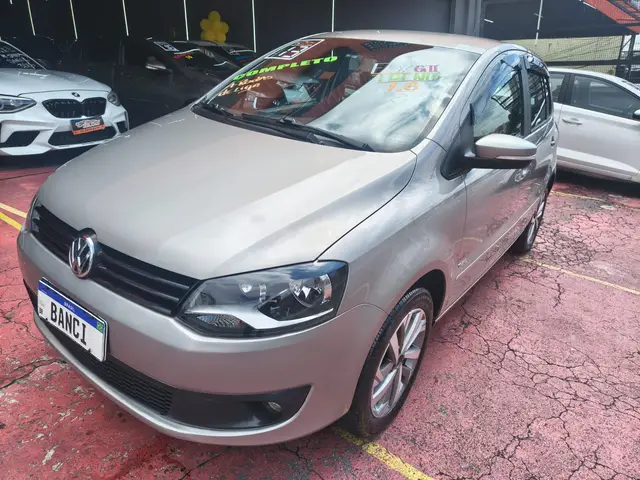Carro Volkswagen Fox 2013 1.6 VHT (Flex)