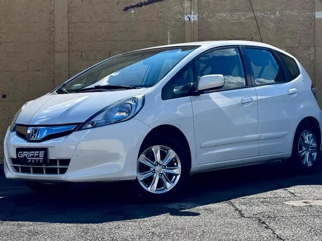 Carro Honda Fit 2013 LX 1.4 (flex)