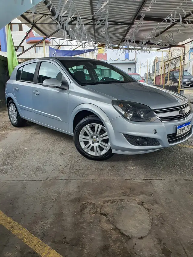 Carro Chevrolet Vectra GT 2011 2.0 8V (Flex)