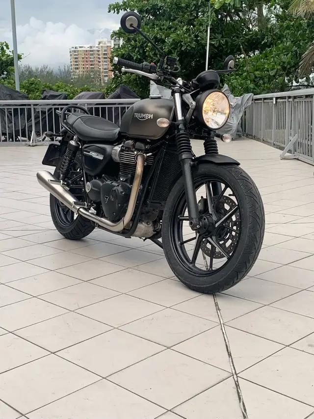 Moto Triumph Street Twin 2020 900cc
