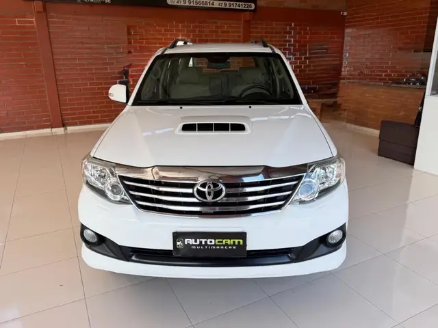 Carro Toyota SW4 2015 Hilux  3.0 TDI 4x4 SRV 5L