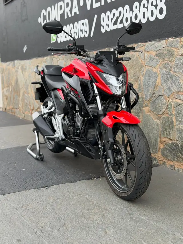 Moto Honda CB 300F Twister 2023 Standard