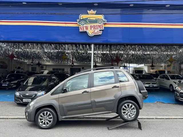 Carro Fiat Idea 2016 Adventure 1.8 16V Dualogic (Flex)